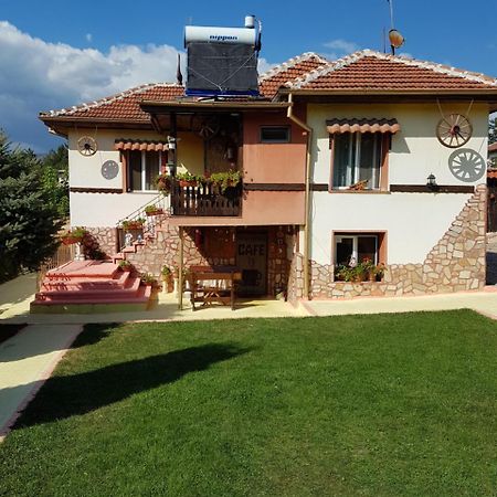 Света Анна Strelcha Exterior photo